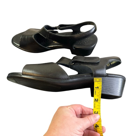 SAS Black Tripad Comfort Suntimer Sandals Womens Shoe Size 11 New